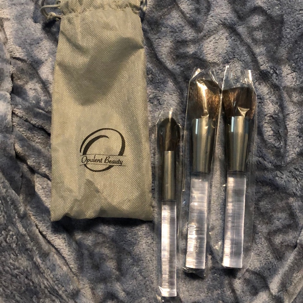 Opulent beauty brush set